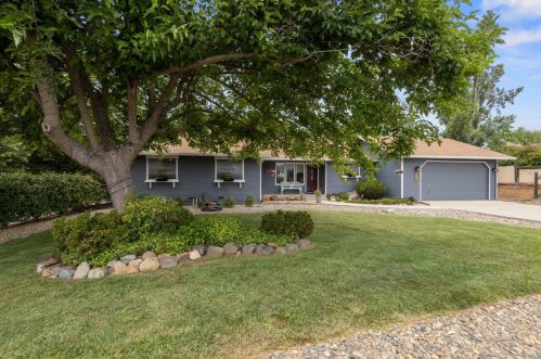 1777 Hoya Ct, Copperopolis, CA 95228-9531