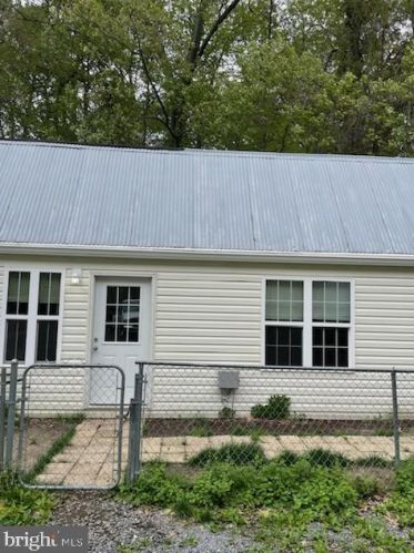 5705 Blaine Rd, Churchton MD  20733-2119 exterior
