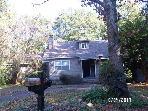 1305 Pawnee Trl, Dalton, GA 30720-9207