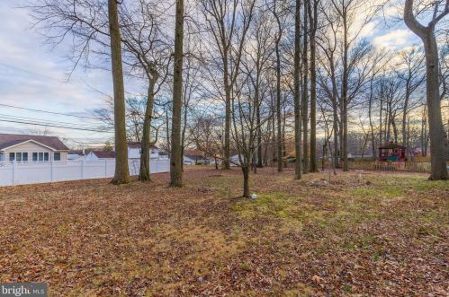 427 Holiday Dr, Aberdeen MD  21001-1813 exterior