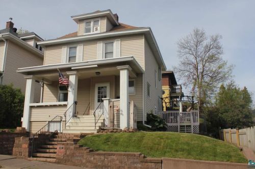 528 23rd Ave, Duluth, MN 55806-1522