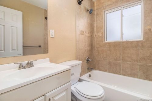 821 Nile St, Aurora CO 80401-2934 exterior