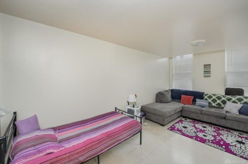 2130 Hatmaker St, Cincinnati OH 45204-1979 exterior