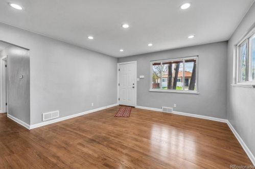 1900 Akron St, Denver CO  80010-1711 exterior