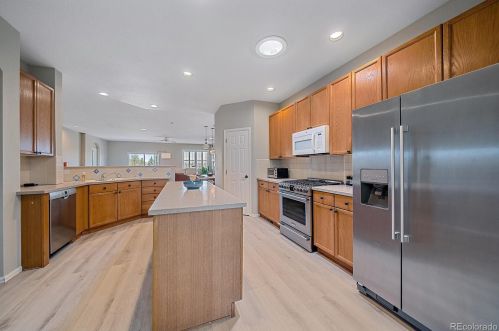 23413 Moraine Pl, Aurora CO  80016-7037 exterior