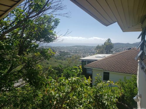 1753 Iwi Way, Honolulu HI  96816-3826 exterior