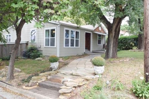 902 Spruce St, Harrison, AR 72601-2730