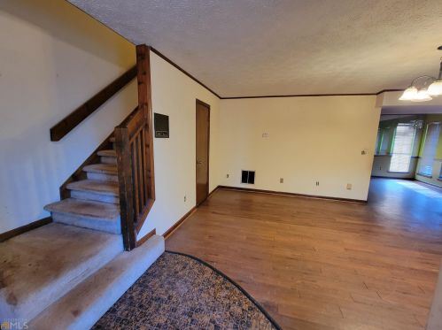 6905 Babbling Brk Dr, Rex GA 30273-2431 exterior