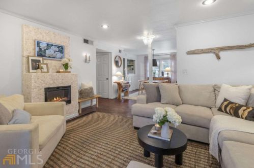 180 Amherst Pl, Atlanta GA  30327-4093 exterior