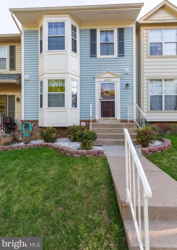 4955 Lambsgate Ln, Woodbridge, VA 22193-4338