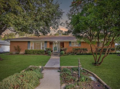 4344 Selkirk Dr, Fort Worth TX  76109-5330 exterior