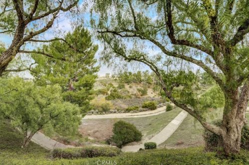 949 Lone Pine Ln, Anaheim CA  92808-2309 exterior