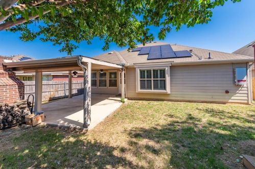 2712 Merry Vw Ln, Fort Worth TX  76120-5655 exterior