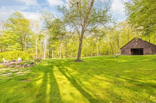 511 Tobacco St, Exeter CT  06249-1641 exterior