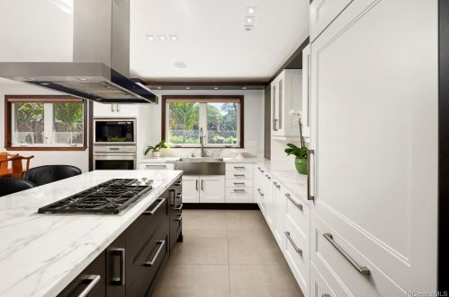 4140 Black Pt Rd, Honolulu HI  96816-4846 exterior