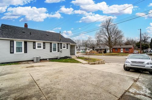 2563 Kenton St, Springfield OH  45505-3352 exterior