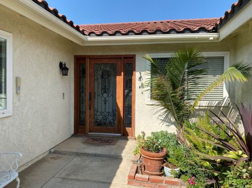 5355 College Ave, Riverside CA  92505-3122 exterior