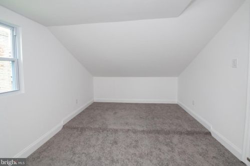 1865 Greymont St, Philadelphia PA  19116-3829 exterior