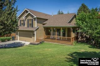 1686 Daphne Dr, Bend, OR 97701-4188