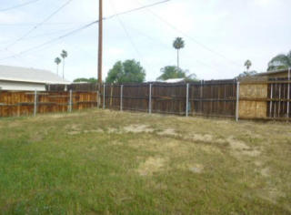 428 9th St, Perris, CA 92570-2308