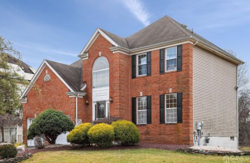 6 Crestwood St, Piscataway, NJ 08854-3579