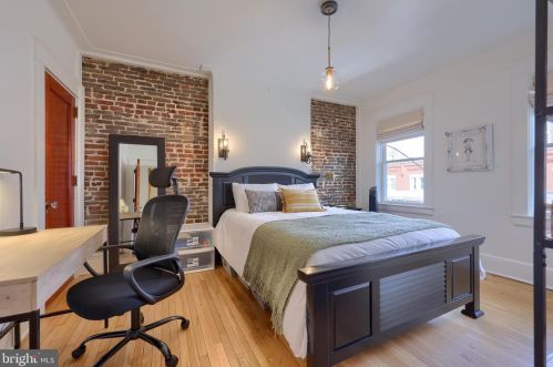 620 Pine St, Lancaster PA  17603-2824 exterior