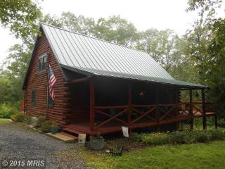 28 High Ridge Dr, Springfield, WV 26763-5226