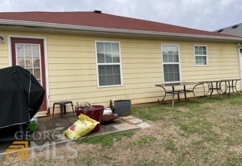 10940 Station Dr, Hampton, GA 30228-2383