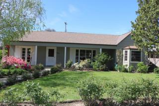 233 Sunset Dr, Lodi, CA 95240-3319