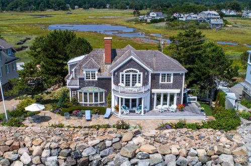 59 Harbor Rd, Rye, NH 03870-2707