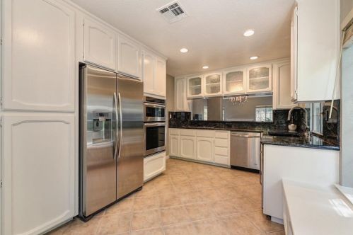 142 Marble Canyon Dr, Folsom, CA 95630-7114