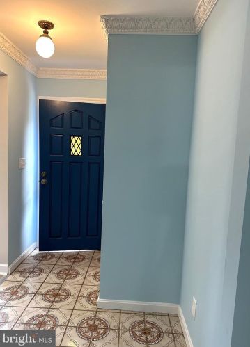 12216 Valleywood Dr, Silver Spring, MD 20902-2147