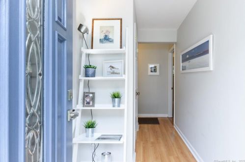 17 Sheila Ct, Norwalk, CT 06851-3423
