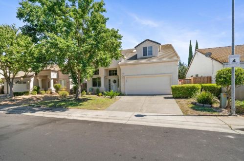 8566 Spiceberry Way, Elk Grove, CA 95624-4201