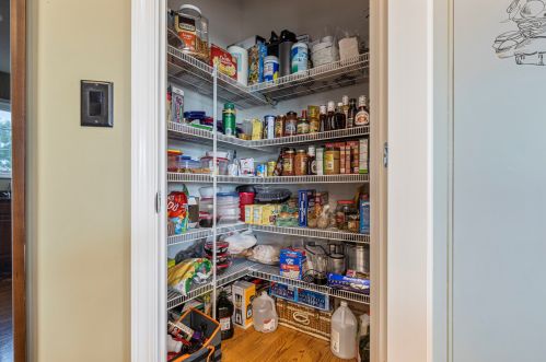 816 Mark Ln, Pingree Grove IL  60140-8278 exterior