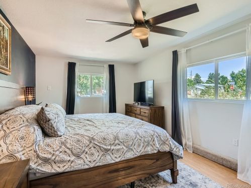 950 Briarwood Dr, Denver CO exterior