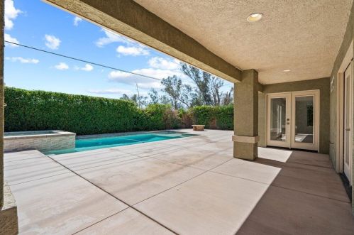 2102 Marguerite St, Palm Springs, CA 92264-6208
