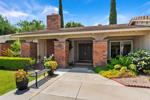 1421 Trenton Dr, Riverside, CA 92506-4042