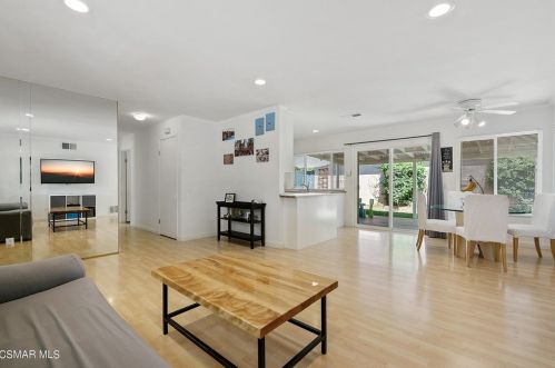 5525 Medea Valley Dr, Calabasas, CA 91301-3323