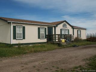 75 County Rd 157, Strasburg CO  80136-9533 exterior