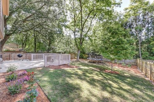 2554 Edwards Dr, Atlanta GA  30318-1111 exterior