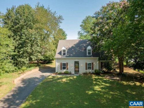 1610 Robin Ln, Charlottesville, VA 22911-7511