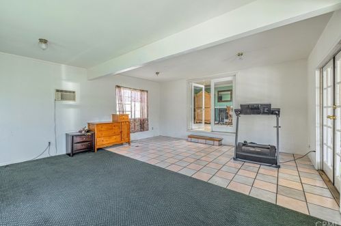 2126 Standard Ave, Santa Ana CA 92707-3035 exterior