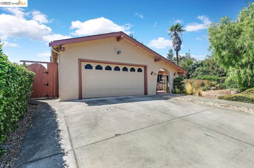 2250 Minaret Dr, Pacheco, CA 94553-4912