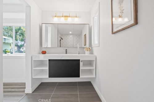 2913 Raymar St, Santa Ana CA  92704-1546 exterior