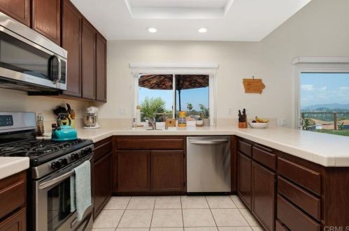 1950 Cherrywood St, Vista CA exterior