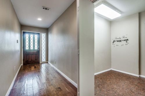 816 Glenview Dr, Irving TX  75061-2318 exterior