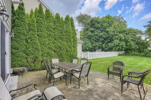 5 Hazel St, Norwalk CT  06851-3016 exterior
