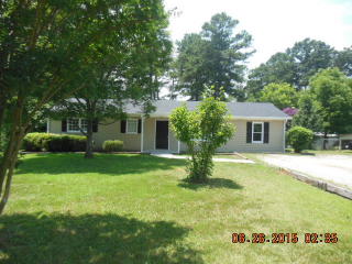 2550 Leone Ave, Loganville, GA 30052-4558