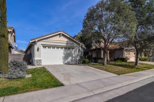 3225 Aurelia Ct, Elk Grove, CA 95757-8220